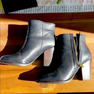 Black leather booties! Excellent condition! Size 7